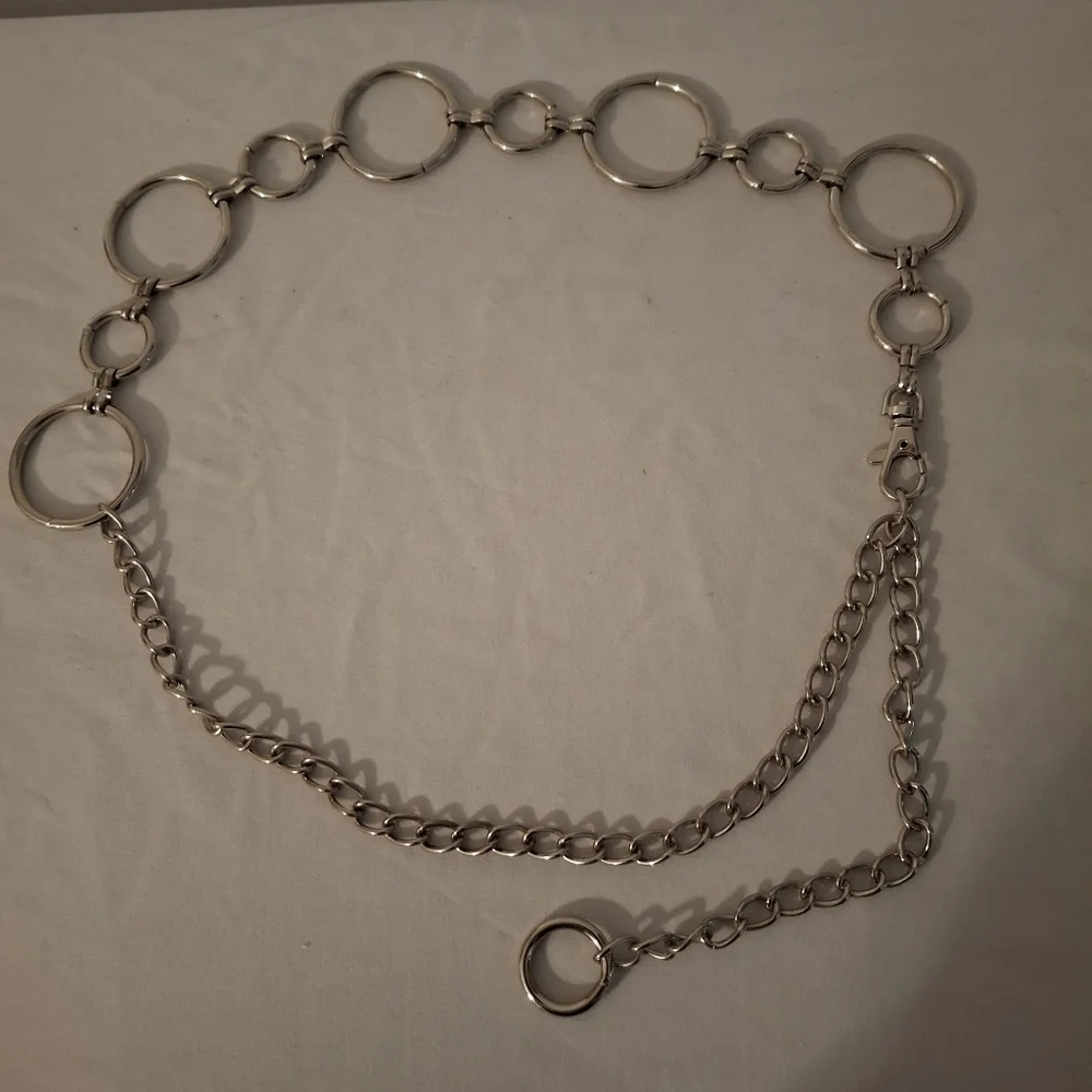 Silver Chain Link Girl's Belt With Large Hook Closure